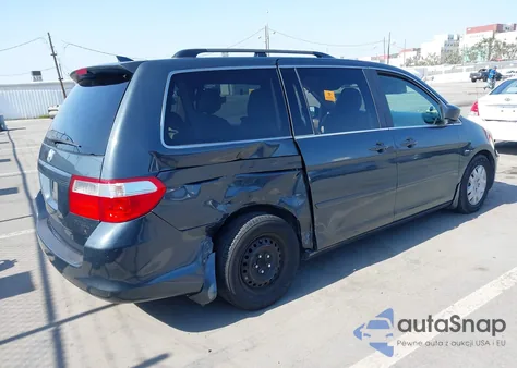 2005 Honda Odyssey Lx z USA, uszkodzony, nr VIN 5FNRL38235B093935